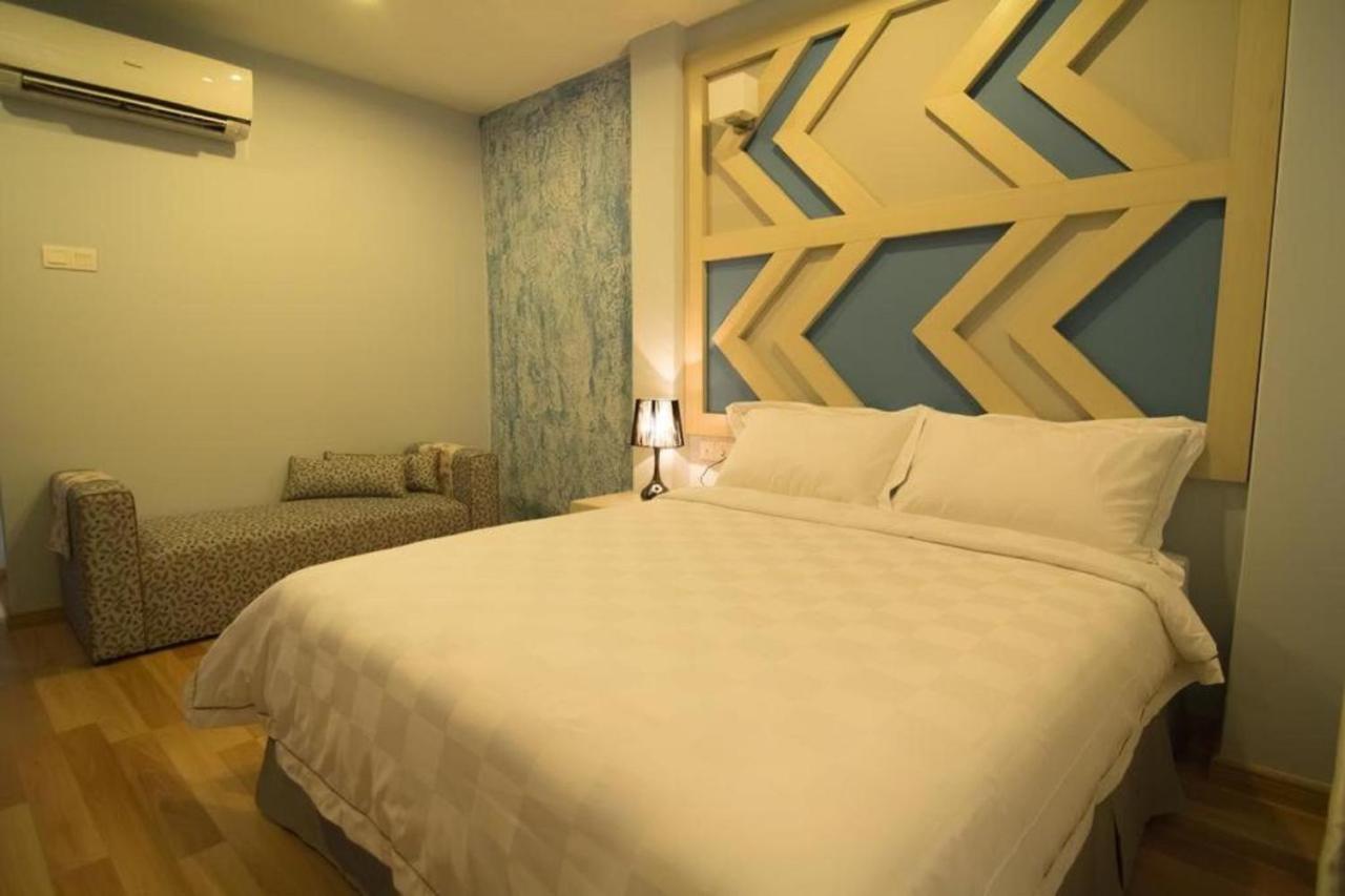 Sunshine Hotel
